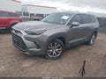 2025 Toyota Highlander — photo 2 of 15 | VIN 5TDAAAA56SS023817