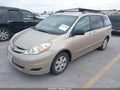 2010 Toyota Sienna — photo 2 of 10 | VIN 5TDKK4CC0AS312348