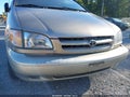 2000 Toyota Sienna — photo 12 of 16 | VIN 4T3ZF13C4YU217124