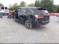 2017 Kia Sorento — photo 3 of 16 | VIN 5XYPK4A5XHG235490
