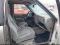1998 Chevrolet S-10 — photo 5 of 17 | VIN 1GCCS1945WK255078