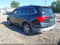 2018 Honda Pilot — photo 3 of 17 | VIN 5FNYF6H59JB018357