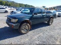 1998 Toyota Tacoma — photo 2 of 16 | VIN 4TAWM72N2WZ083981