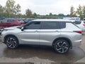 2024 Mitsubishi Outlander — photo 15 of 18 | VIN JA4J3VA83RZ074478