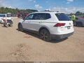 2019 Volkswagen Tiguan — photo 3 of 16 | VIN 3VV2B7AX2KM048611