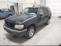 2000 Ford Explorer — photo 2 of 11 | VIN 1FMZU72X5YUB13943