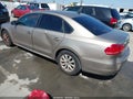 2015 Volkswagen Passat — photo 3 of 11 | VIN 1VWAT7A35FC091333