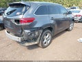 2017 Toyota Highlander — photo 4 of 17 | VIN 5TDYZRFH7HS210436