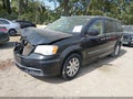 2015 Chrysler Town & Country — photo 2 of 16 | VIN 2C4RC1BG5FR513967
