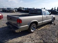 2002 Chevrolet S-10 — photo 4 of 18 | VIN 1GCCS19W628106946