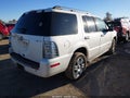 2010 Mercury Mountaineer — photo 4 of 11 | VIN 4M2EN4J85AUJ01333