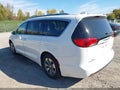 2018 Chrysler Pacifica — photo 3 of 16 | VIN 2C4RC1N73JR248406