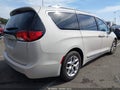 2017 Chrysler Pacifica — photo 4 of 16 | VIN 2C4RC1EG1HR669549