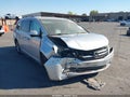 2015 Honda Odyssey — photo 1 of 16 | VIN 5FNRL5H6XFB112027