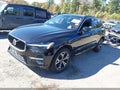 2022 Volvo XC60 — photo 2 of 13 | VIN YV4L12RK8N1988167