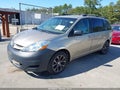2010 Toyota Sienna — photo 2 of 18 | VIN 5TDJK4CC8AS033239