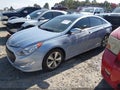 2011 Hyundai Sonata Hybrid — photo 15 of 17 | VIN KMHEC4A4XBA007715