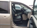2016 Chrysler Town & Country — photo 5 of 17 | VIN 2C4RC1BG6GR268274