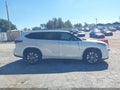 2020 Toyota Highlander — photo 13 of 16 | VIN 5TDGZRBH0LS505159