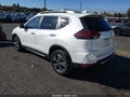 2019 Nissan Rogue — photo 3 of 17 | VIN 5N1AT2MV0KC840242