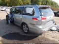 2011 Toyota Sienna — photo 3 of 12 | VIN 5TDKK3DC6BS052631