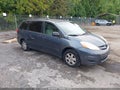 2009 Toyota Sienna — photo 1 of 11 | VIN 5TDZK23C69S264837