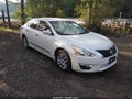 2015 Nissan Altima — photo 1 of 11 | VIN 1N4AL3AP0FC122010