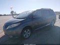 2011 Toyota Sienna — photo 2 of 11 | VIN 5TDKK3DC3BS114910