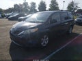 2011 Toyota Sienna — photo 2 of 16 | VIN 5TDKK3DC0BS132443
