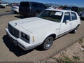 1985 Pontiac Bonneville — photo 2 of 16 | VIN 2G2GN69A4F2255549