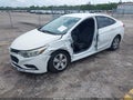 2017 Chevrolet Cruze — photo 2 of 16 | VIN 1G1BC5SM9H7112532