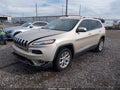 2015 Jeep Cherokee — photo 2 of 16 | VIN 1C4PJLCS9FW579733