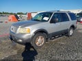2004 Ford Expedition — photo 2 of 11 | VIN 1FMRU15W64LA04066