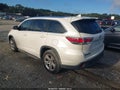 2015 Toyota Highlander — photo 3 of 19 | VIN 5TDYKRFH8FS063190