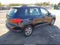 2017 Volkswagen Tiguan — photo 4 of 16 | VIN WVGBV7AX6HK029531