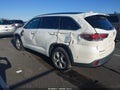 2016 Toyota Highlander — photo 3 of 18 | VIN 5TDYKRFH0GS174785