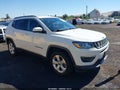 2018 Jeep Compass — photo 1 of 16 | VIN 3C4NJDBB7JT152936