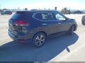 2019 Nissan Rogue — photo 4 of 17 | VIN JN8AT2MT1KW256390