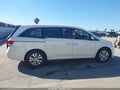 2017 Honda Odyssey — photo 13 of 16 | VIN 5FNRL5H65HB010489