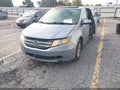 2014 Honda Odyssey — photo 2 of 16 | VIN 5FNRL5H6XEB128162