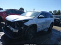 2016 Toyota Highlander — photo 15 of 18 | VIN 5TDJKRFH2GS325725