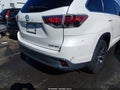 2016 Toyota Highlander — photo 18 of 18 | VIN 5TDJKRFH2GS325725