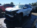 2016 Toyota Highlander — photo 2 of 18 | VIN 5TDJKRFH2GS325725
