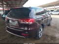 2016 Kia Sorento — photo 4 of 17 | VIN 5XYPKDA52GG009006