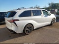 2026 Toyota Sienna — photo 4 of 16 | VIN 5TDESKFC8TS239178