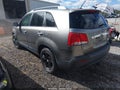 2012 Kia Sorento — photo 3 of 11 | VIN 5XYKU4A24CG198987