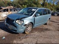 2009 Chrysler Town & Country — photo 2 of 16 | VIN 2A8HR54X29R667970