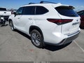 2023 Toyota Highlander Hybrid — photo 3 of 18 | VIN 5TDFARAH9PS022831