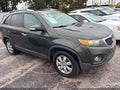2013 Kia Sorento — photo 1 of 11 | VIN 5XYKT3A62DG319677