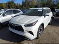2021 Toyota Highlander — photo 2 of 17 | VIN 5TDGZRBH5MS117961